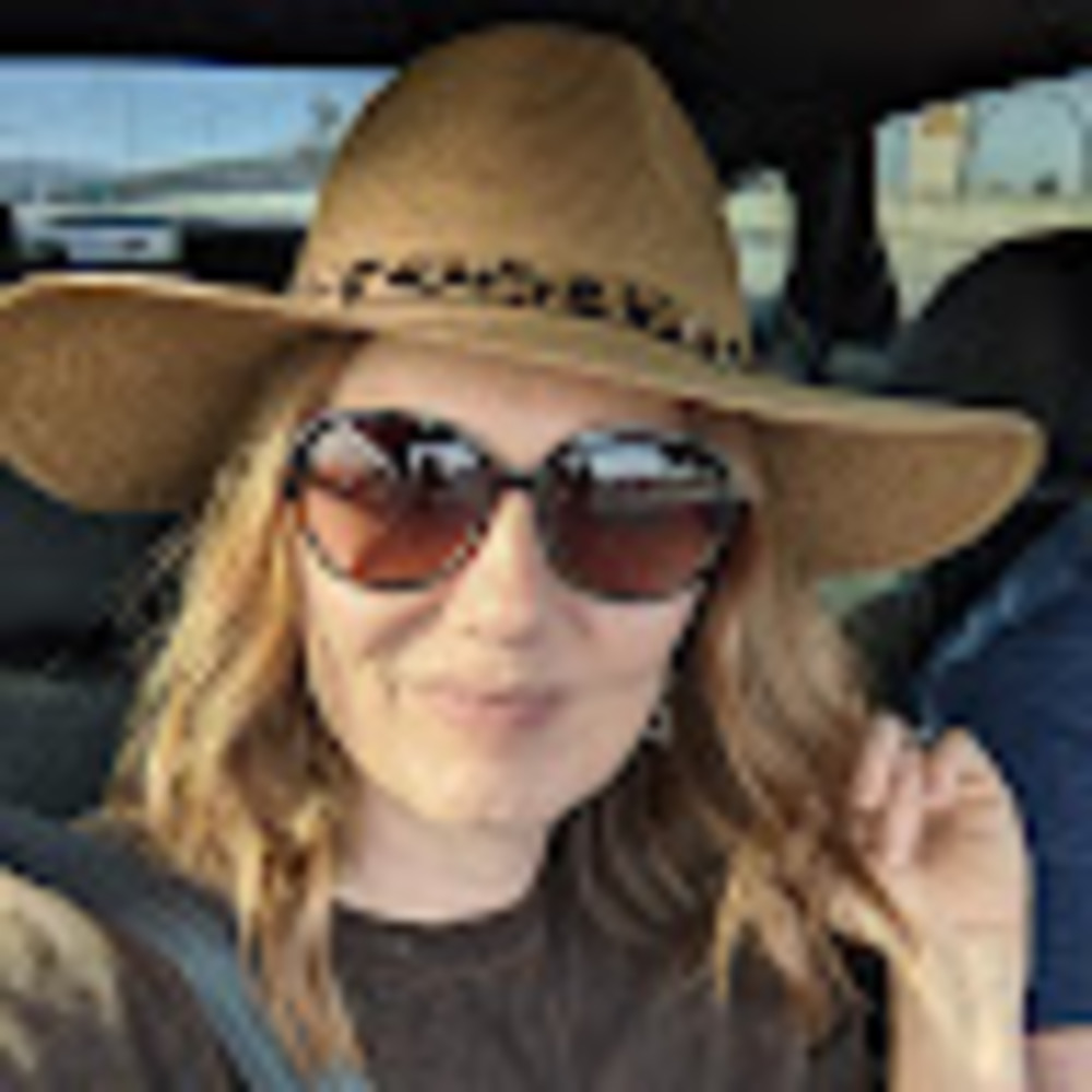 Meet your Posher, Julie